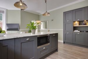 OP Lounge/Kitchen/Diner- click for photo gallery